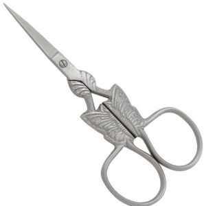 Cuticle and Common Scissor